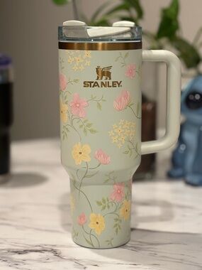 Stanley spring blossom 40oz